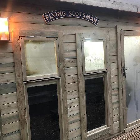 Hot Tub Hide Away Near Alton Towers Staffordshire Hotell Cheddleton Eksteriør bilde