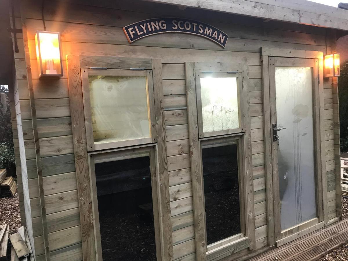 Hot Tub Hide Away Near Alton Towers Staffordshire Hotell Cheddleton Eksteriør bilde